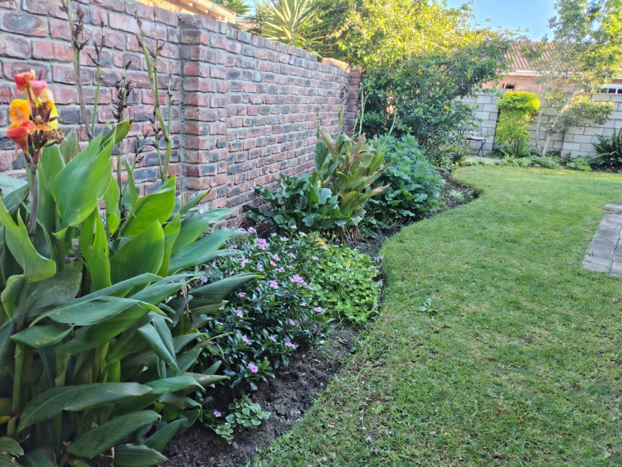 2 Bedroom Property for Sale in Kabega Park Eastern Cape